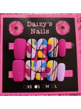 Small Size Pink Abstract Matte Press-on Nail Set Handmade Squoval 2.0 Cm Length